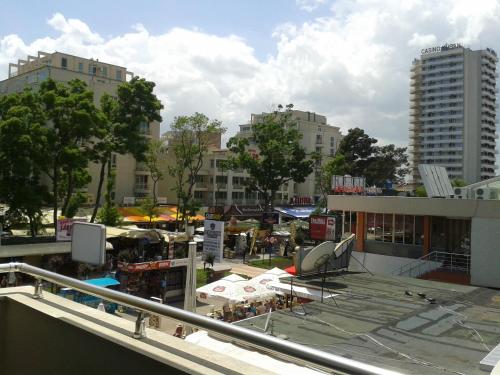 One-Bedroom Apartment with Street View (2 Adults + 2 Children) - Annex image 1