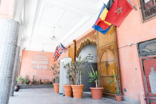 Hotel Moroccan House near Place des Nations Unies