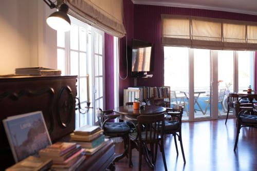 ห้องส่วนกลางสำหรับนั่งเล่น/ดูทีวี, Hotel Leiria Classic in เลเรีย