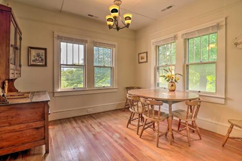 Cozy Home with Views Less Than 1 Mi to Lake Junaluska! in Waynesville, USA