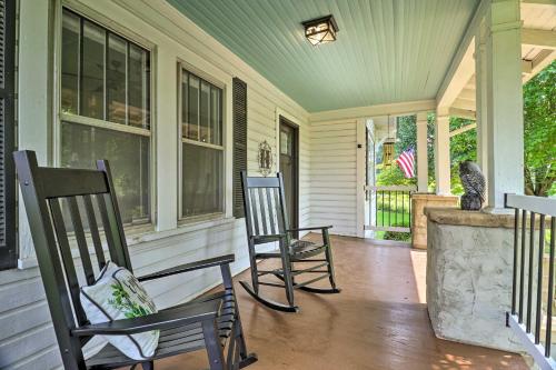 Cozy Home with Views Less Than 1 Mi to Lake Junaluska! - Waynesville