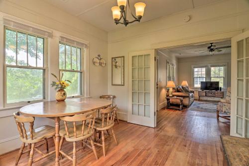 Cozy Home with Views Less Than 1 Mi to Lake Junaluska! in Waynesville, USA