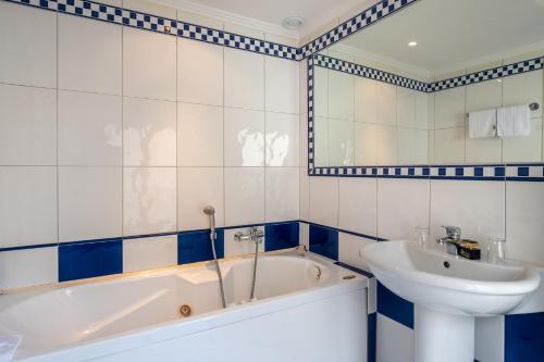 Hotel London - image 5