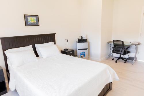 Addison Lee Cayman Villa