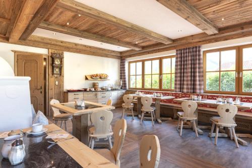 全景小屋旅館 (Landhaus Panorama) in 柏瓦格