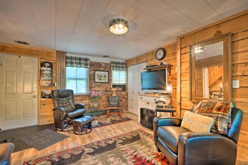 Adirondack Mountains Cottage on The Hudson River! - image 6