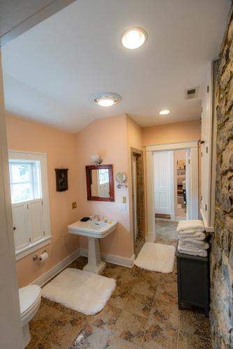 Thomas Rose Inn - image 6