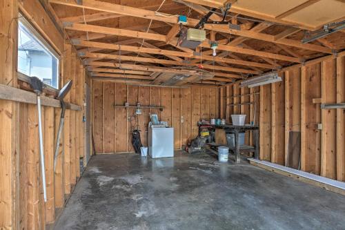Rapid City Home with Hot Tub by Canyon Lake Park! - image 12