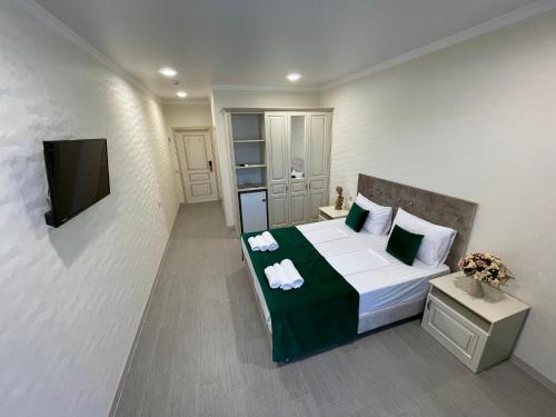 Elegant Hotel Resort - image 2