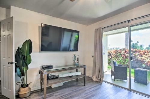 Luxury Condo with Patio Less Than 2 Mi to St Pete Beach - image 4