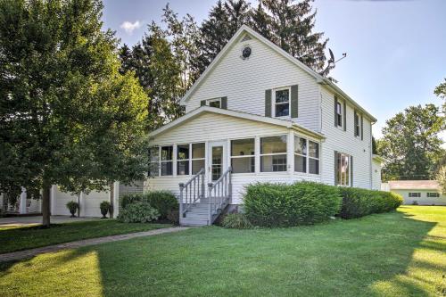 Lake Chautauqua Home Less Than half Mile to Town and Water in Bemus Point, USA