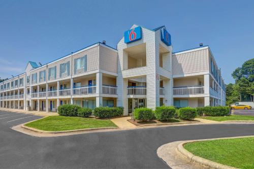 Motel 6-Raleigh, NC - North
