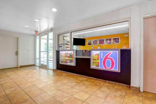 Motel 6-Raleigh, NC - North