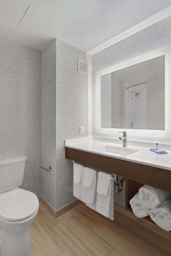 Holiday Inn Express - Brooklyn - Bushwick  an IHG Hotel - image 10