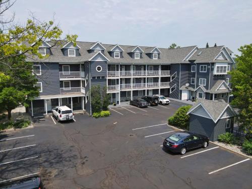 200 North Shore Inn - image 14