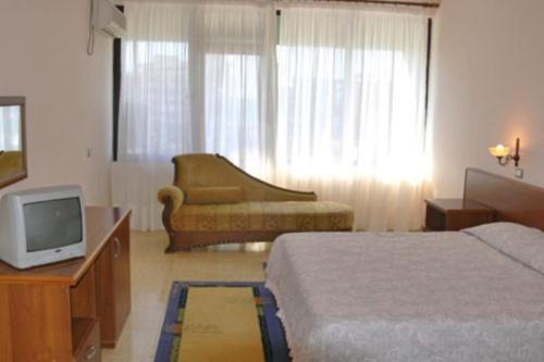 Akropoli Hotel – Golem, AL