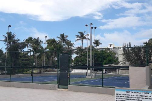 Coral Beach Isla Verde Beach Front Large 1 Bedroom Apt 208 Tower 1