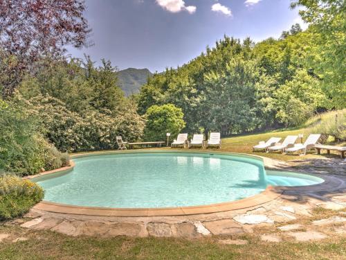  Deluxe Holiday Home in San Godenzo with Pool, Pension in San Godenzo