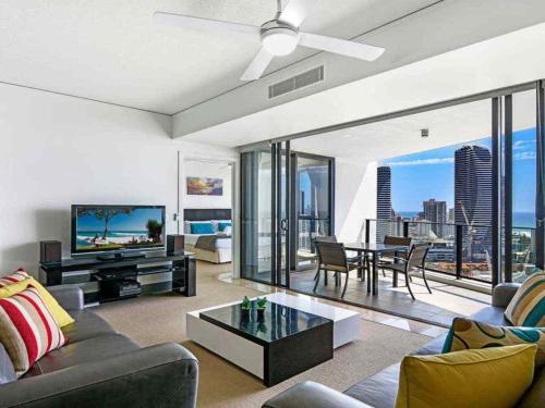 Beautiful 2 bed Ocean Facing Apartment at Sierra Grand