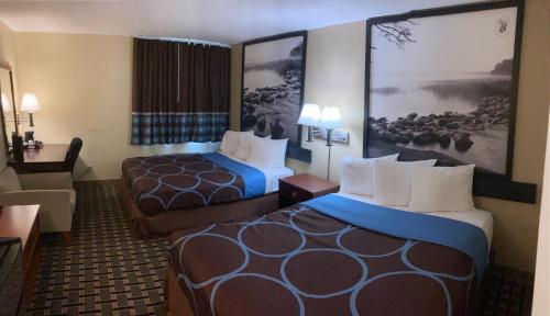 Rodeway Inn Chisago City Photo 41