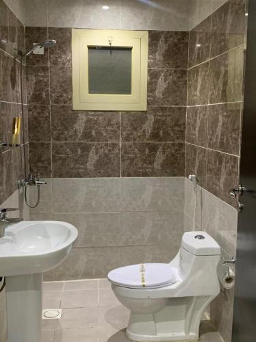 Bathroom, فندق دولف الحفر in Hafar Al Batin