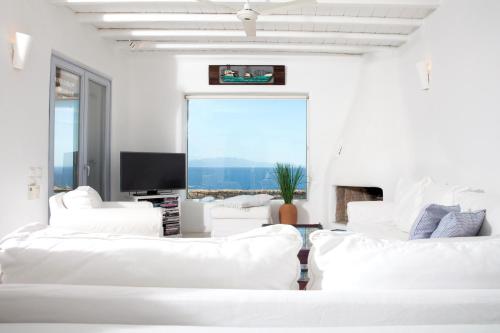 3 Bedroom Cycladic Villa Lia