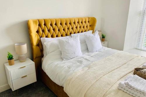 Luxury, centrally located 2 bed modern apartment