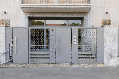 West Milan - Modern and Comfortable Apartment