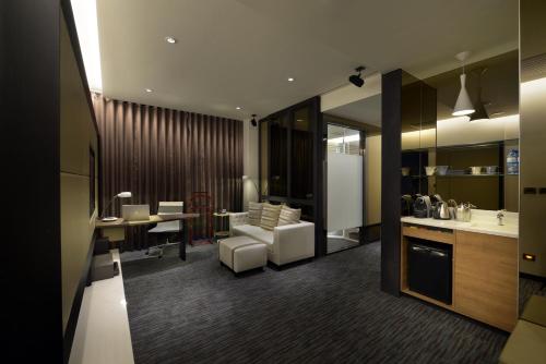Glory Fine Hotel20