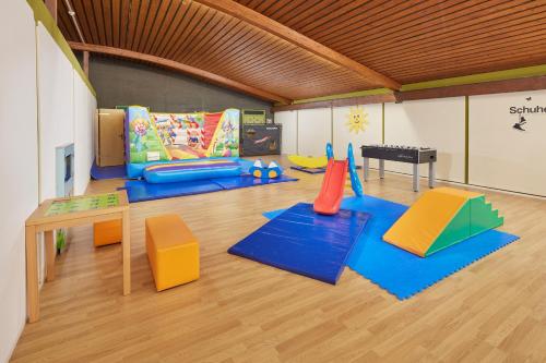 Játszótér, Hotel Am Kamin in Kaufbeuren