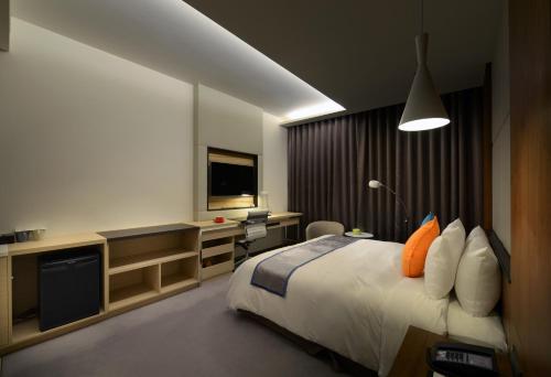 Deluxe Connecting Room