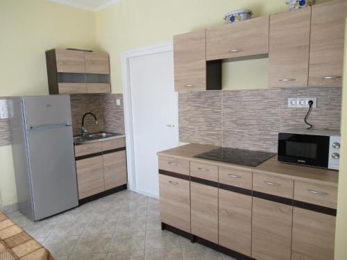 Gitta apartman Lesenceistvánd