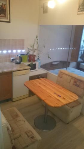Parnas Apartment - image 8