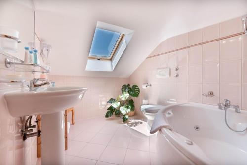 Heritage Hotel Park Hvar – Hvar (city), MD