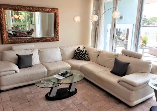 Manhattan Tower Apartment Hotel – Fort Lauderdale, FL