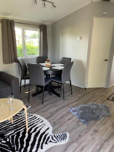 Létesítmények, Cheerful and relaxing chalet Viena(Park deHorn824) in Dirkshorn