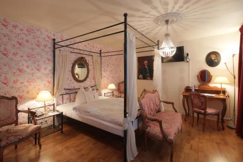 2 queen beds
