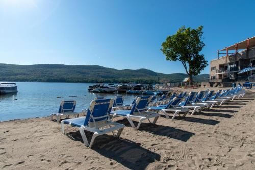 Surfside On The Lake in Lake George, USA