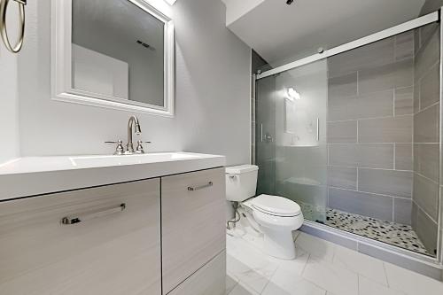 PowderWood Retreat - Pool Hot Tub & Tennis condo - image 11