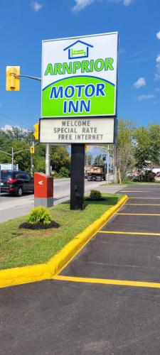 . Arnprior Motor Inn