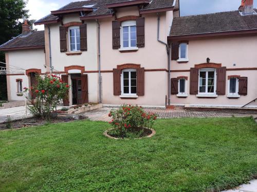A szálláshely kívülről, Gite meublé et Chambre d'hôtes LE PUITS DARCY (Gite meuble et Chambre d'hotes LE PUITS DARCY) in Montceau-les-Mines