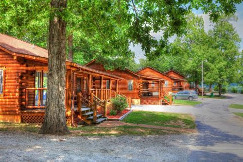 Crown Lake Resort & RV - Accommodation - Horseshoe Bend