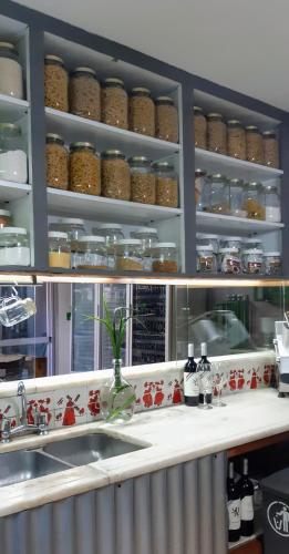 Bucanaan hostel boutique - image 3