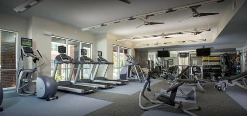 THE VIBE @ 610 - NRG/MED CTR 2BD/2BTH w/Balcony