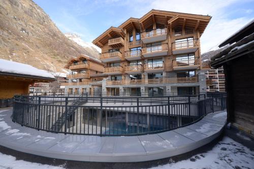 Alpenhotel Fleurs de Zermatt - image 6