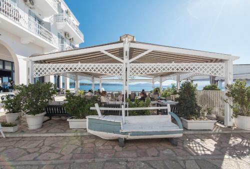 Klimis Hotel - main image
