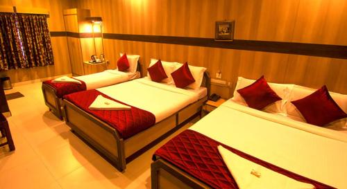 J.J.S Park INN Guest house