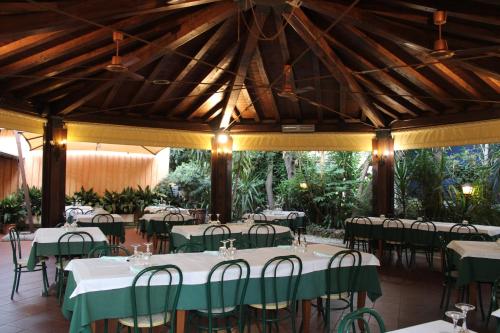 Hotel La Locanda Del Borgo - image 9