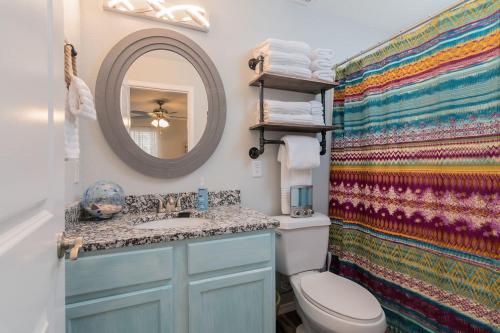 Recently Renovated 2nd Floor Unit with Balcony BBQ Grill & Access to Community Pool! condo - image 11