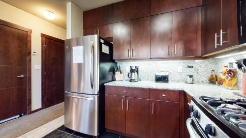 Solstice 4 ( 2-Bedroom Condo ) - image 3